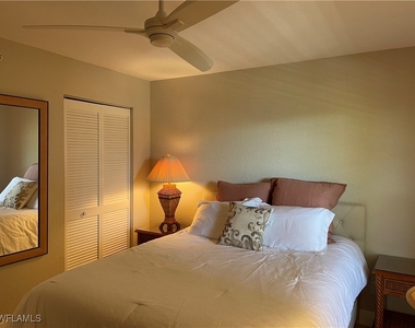 9640 Victoria Lane - Photo Thumbnail 13