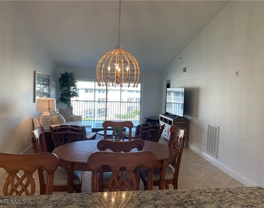 9640 Victoria Lane - Photo Thumbnail 5