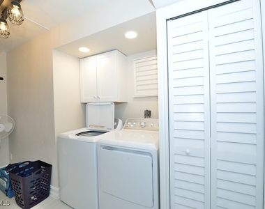 3400 Frosty Way - Photo Thumbnail 12