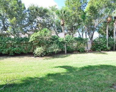 3400 Frosty Way - Photo Thumbnail 8