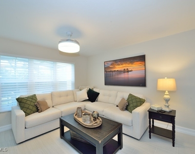 3400 Frosty Way - Photo Thumbnail 6