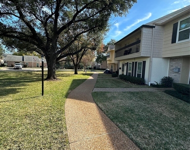 10378 Briar Forest Drive - Photo Thumbnail 6