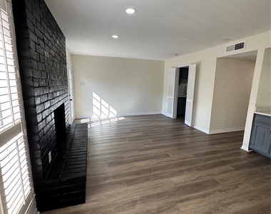 10378 Briar Forest Drive - Photo Thumbnail 22