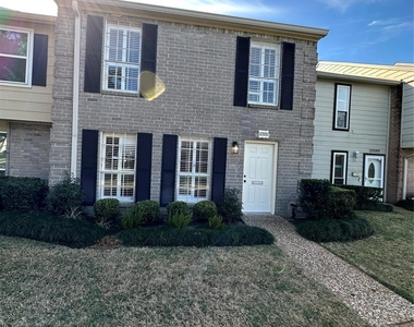 10378 Briar Forest Drive - Photo Thumbnail 3