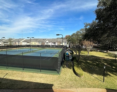 10378 Briar Forest Drive - Photo Thumbnail 9