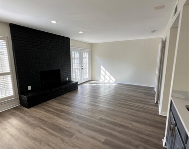 10378 Briar Forest Drive - Photo Thumbnail 20