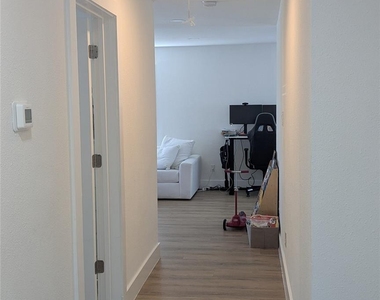 731 Post St Street - Photo Thumbnail 3