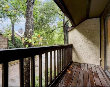11711 Memorial Drive - Photo Thumbnail 10