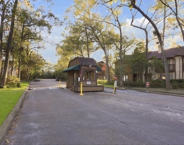 11711 Memorial Drive - Photo Thumbnail 12