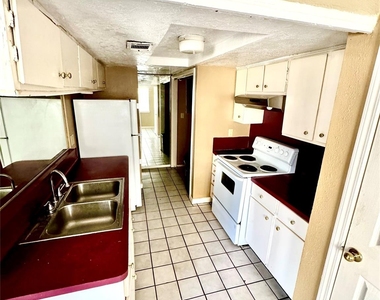 5668 Birchmont Drive - Photo Thumbnail 5