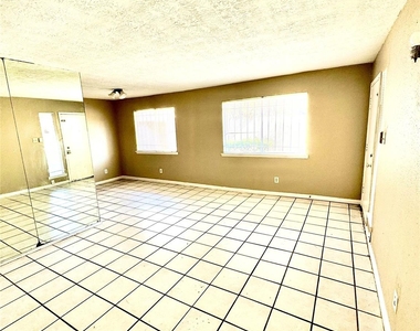5668 Birchmont Drive - Photo Thumbnail 4