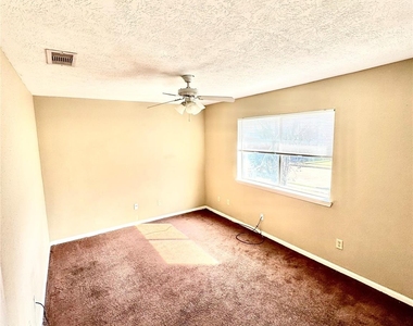 5668 Birchmont Drive - Photo Thumbnail 7
