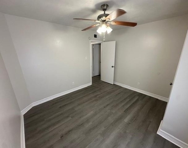 3400 Timmons Lane - Photo Thumbnail 5