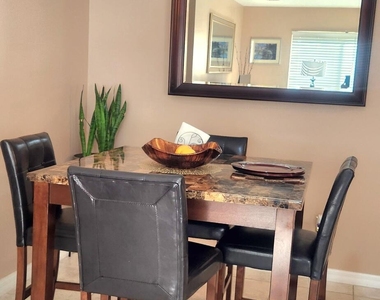 1327 Cherry Hills Road Ne - Photo Thumbnail 12