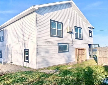 4406 Helen Street - Photo Thumbnail 18