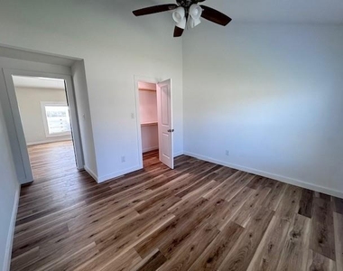 4406 Helen Street - Photo Thumbnail 11
