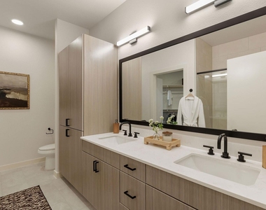 3001 W 11th Street - Photo Thumbnail 14