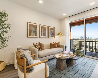 3001 W 11th Street - Photo Thumbnail 6