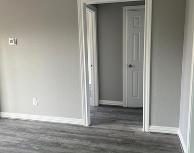 4011 Delano Street - Photo Thumbnail 8