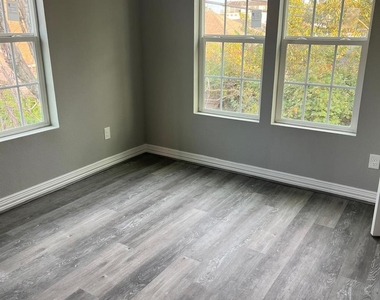 4011 Delano Street - Photo Thumbnail 2
