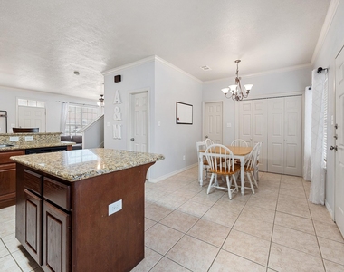 400 Forest Drive - Photo Thumbnail 11