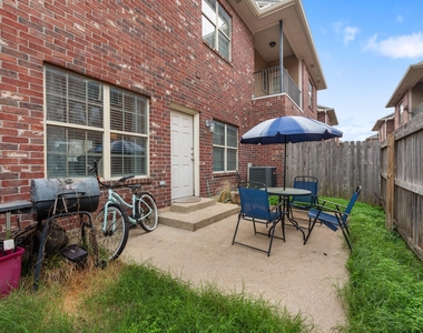 400 Forest Drive - Photo Thumbnail 23
