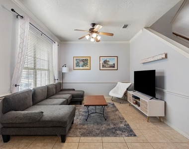400 Forest Drive - Photo Thumbnail 2