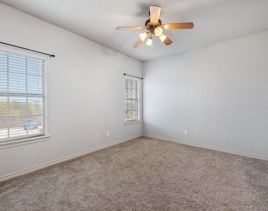 400 Forest Drive - Photo Thumbnail 19