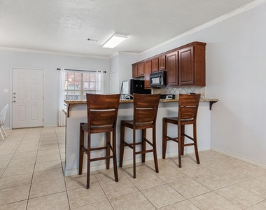 400 Forest Drive - Photo Thumbnail 6