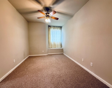 2100 Pipers Field Drive - Photo Thumbnail 28