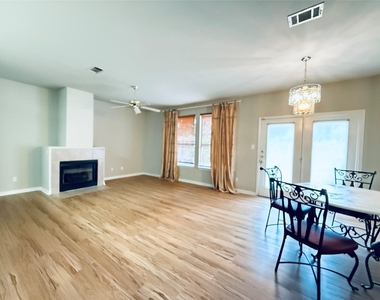 2100 Pipers Field Drive - Photo Thumbnail 2