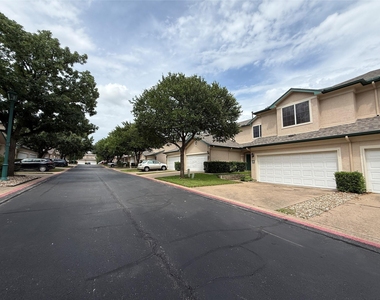 2100 Pipers Field Drive - Photo Thumbnail 32