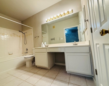 2100 Pipers Field Drive - Photo Thumbnail 21