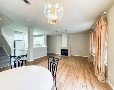 2100 Pipers Field Drive - Photo Thumbnail 4