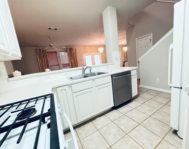 2100 Pipers Field Drive - Photo Thumbnail 13