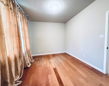 2100 Pipers Field Drive - Photo Thumbnail 26
