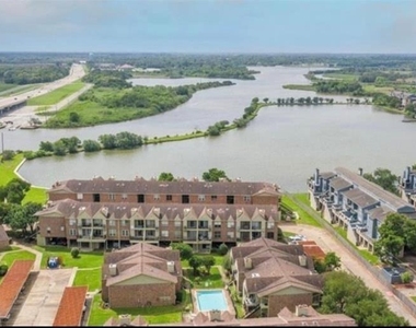 18800 Egret Bay Boulevard - Photo Thumbnail 14