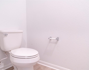 208 Cambria Green Lane - Photo Thumbnail 27