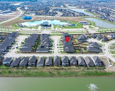 208 Cambria Green Lane - Photo Thumbnail 37