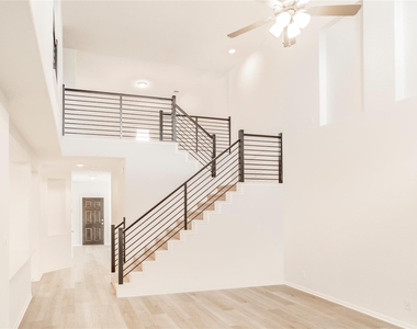 208 Cambria Green Lane - Photo Thumbnail 28