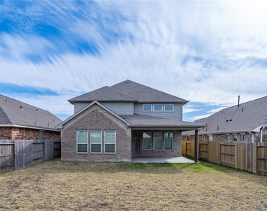 208 Cambria Green Lane - Photo Thumbnail 35