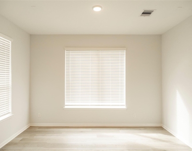 208 Cambria Green Lane - Photo Thumbnail 30
