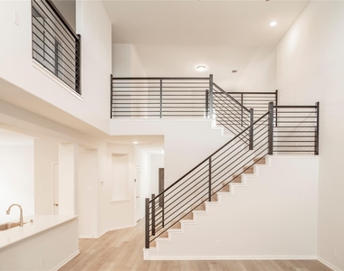 208 Cambria Green Lane - Photo Thumbnail 29