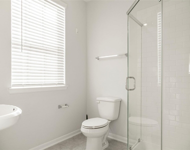 208 Cambria Green Lane - Photo Thumbnail 5