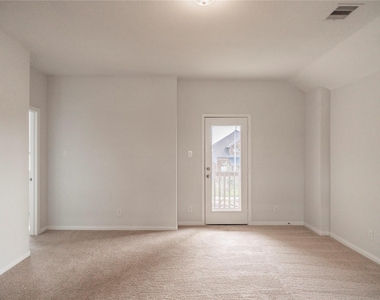 208 Cambria Green Lane - Photo Thumbnail 8