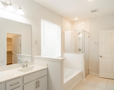 208 Cambria Green Lane - Photo Thumbnail 19