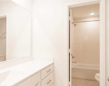 208 Cambria Green Lane - Photo Thumbnail 23
