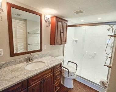 6020 Shore Boulevard S - Photo Thumbnail 20