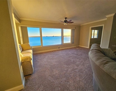 6020 Shore Boulevard S - Photo Thumbnail 11