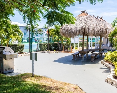 6020 Shore Boulevard S - Photo Thumbnail 38